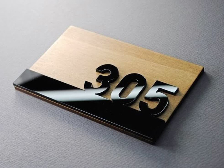 تابلو پلاک شماره چوبی